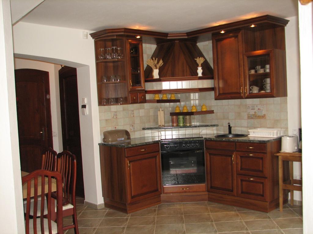 Hajdu Apartman 1. Hajduszoboszlo Ruang foto